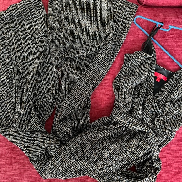 NWOT Jennifer lopez wide leg jumpsuit!! - Picture 2 of 7